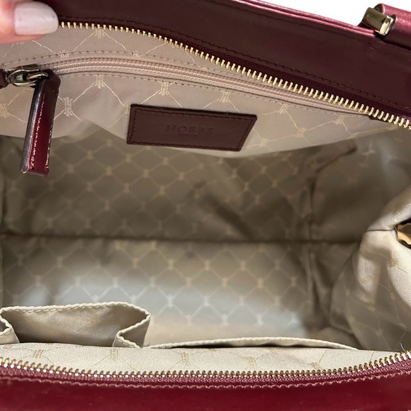 Hobbs Structured Burgundy Leather Tote — Classic British Style - Picture 3 of 11